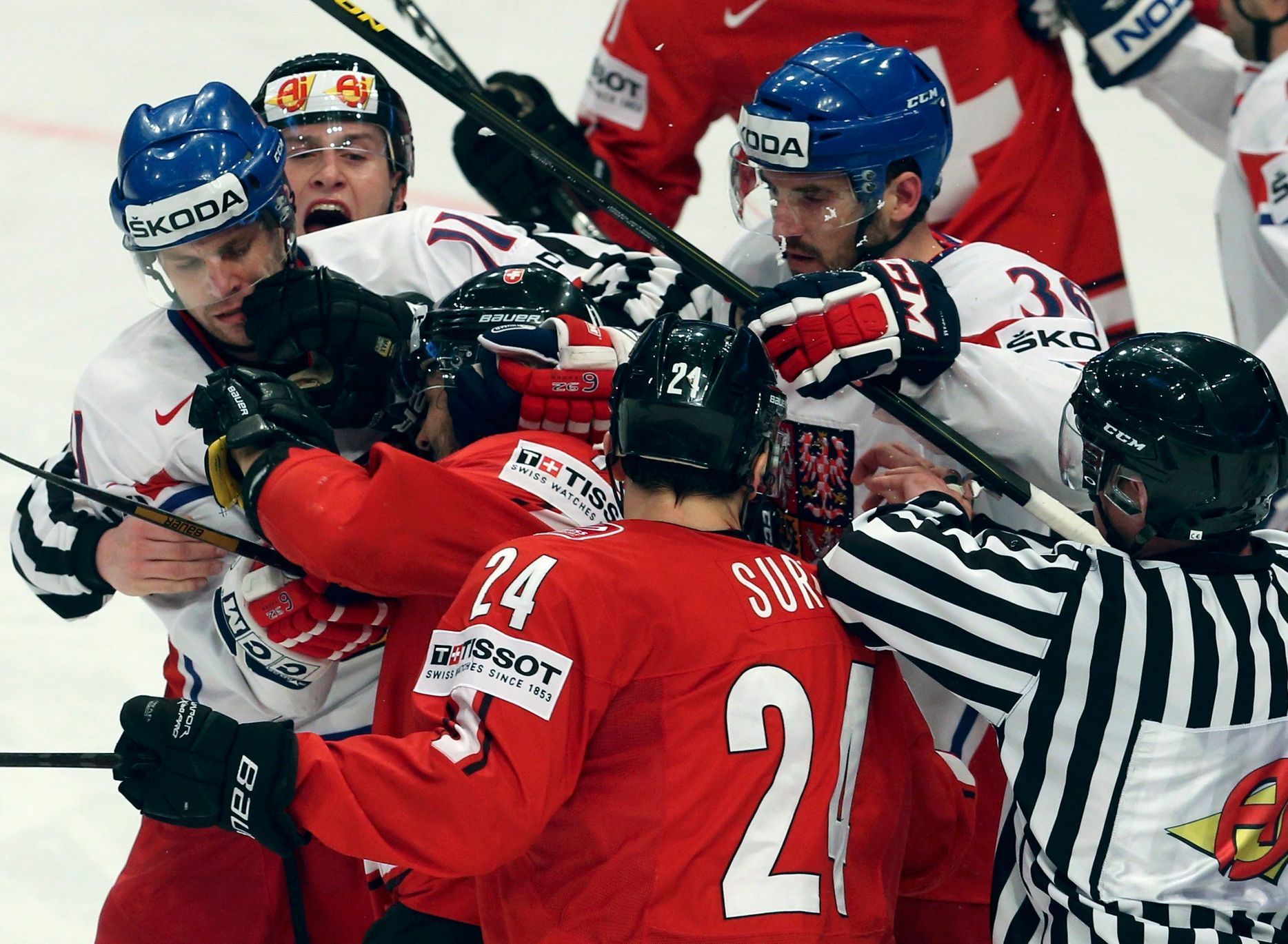 Hokej, MS 2013, Česko - Švýcarsko: bitka