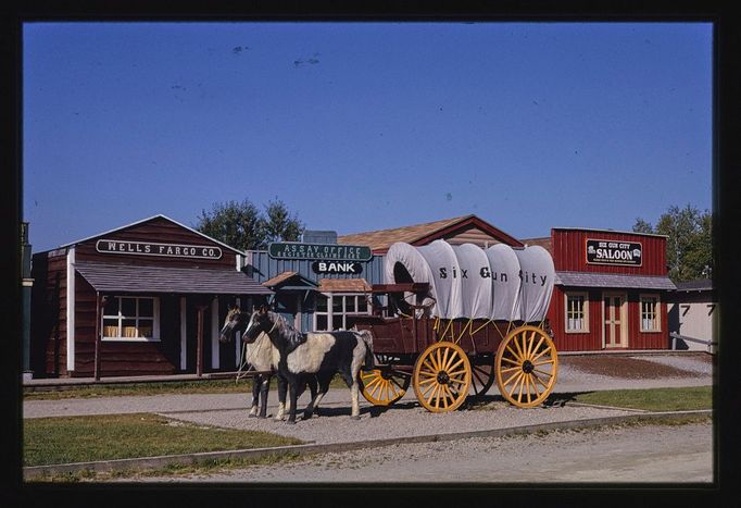 John Margolies: fotografie ze série Roadside America - reklamní poutače u silnic na americkém venkově v 70. až 90. letech