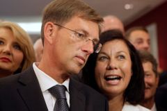 Slovinské volby drtivě vyhrál politický nováček Cerar