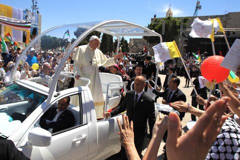 Palestina, Betlém, papamobil, papež František, zdravotníci, přestavba,