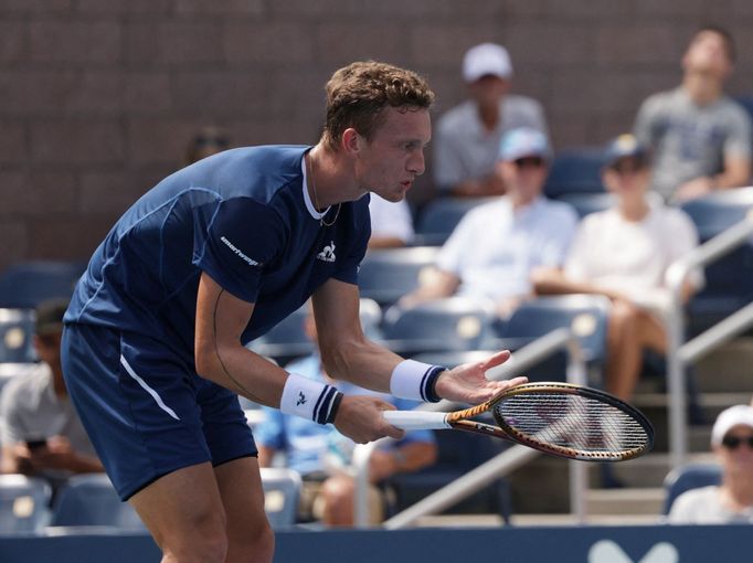 Jiří Lehečka v zápase 3. kola US Open s Raphaëlem Collignonem