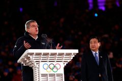 Předseda Mezinárodního olympijského výboru Bach jedná v KLDR: Sport nemůže vytvořit mír, řekl