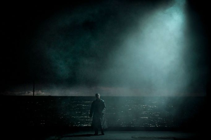 Joachim Bäckström jako Peter Grimes.