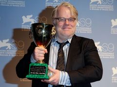 Philip Seymour Hoffman si odnesl cenu za nejlepší mužský herecký výkon ve filmu The Master (Mistr)