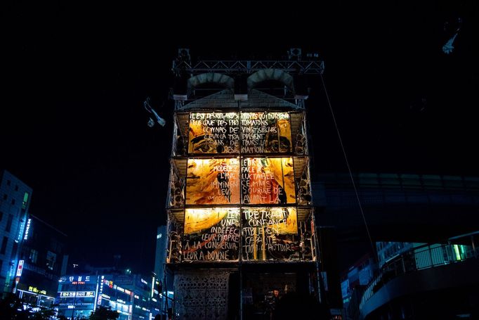 Na festival Za dveřmi přivezou představení Gauginova želva inspirované příběhem malíře, který prý kdysi namaloval obraz přímo na krunýř ztracené želvy v Polynésii.