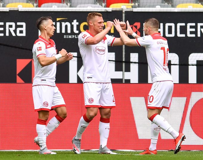 Soccer Football - Bundesliga - Fortuna Dusseldorf v TSG 1899 Hoffenheim - Merkur Spiel-Arena, Dusseldorf, Germany - June 6, 2020  Fortuna Dusseldorf's Rouwen Hennings cel