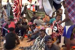 Loď Open Arms vplula do italských vod, na palubě má 147 migrantů