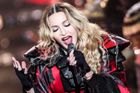 Madonna zakázala dražbu milostného dopisu od rapera Tupaca. Je to za hranicí slušnosti, vzkázala