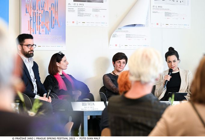 Dramaturg festivalu Josef Třeštík, Eva Kesslová z Orchestru Berg, Renáta Spisarová z Ostravského centra nové hudby a Marie-Sünje Schade z dortmundského Konzerthausu.