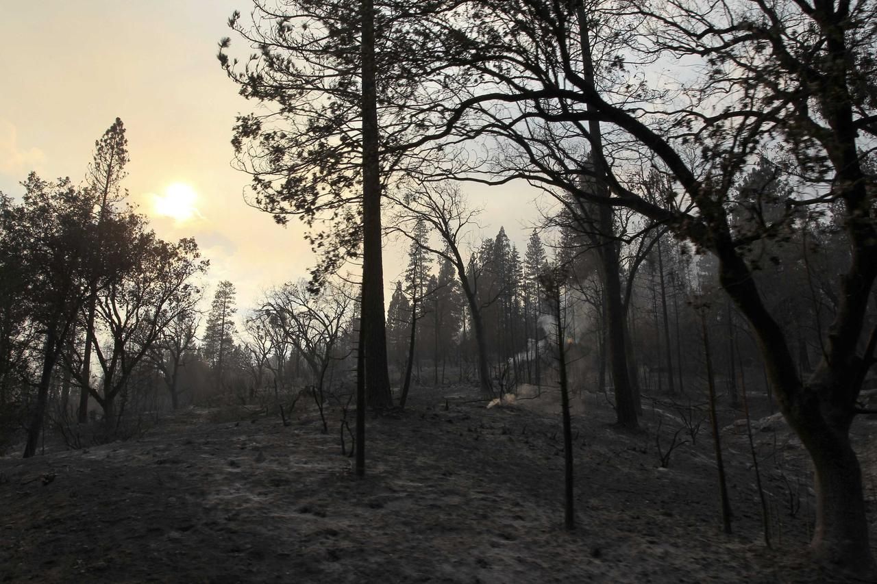 Požár požírá Yosemitský národní park
