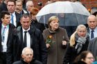 Německá kancléřka Angela Merkelová na dopolední vzpomínkové akci. Ve svém projevu připomněla oběti komunistického režimu a zdůraznila, že demokracii a právní stát nelze brát jako samozřejmost.