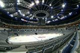 V pražské O2 Areně probíhají přípravy na úvodní utkání týmů NHL - New York Rangers a Tampy Bay.