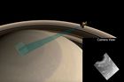 Sonda natočila povrch Saturnu. Takhle zblízka jste planetu ještě neviděli