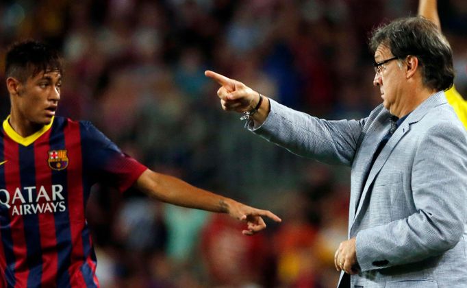 Fotbal, Barcelona - Santos: Neymar a kouč Gerardo Martino