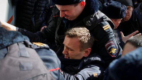 Pazderka: Únava z Putinova režimu je veliká, lidem v ulicích vadí korupce, nejde o západní hodnoty