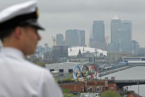 Manévry v Londýně: policisté a vojáci cvičili na olympiádu