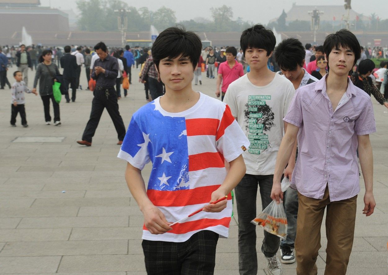 čína triko americká vlajka