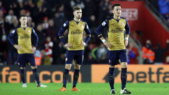 Hráči Arsenalu nebyli po prohře 0:4 příliš veselí.