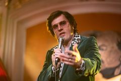 Recenze: Mám ľudí rád! Film Duchoň se podobá videoklipu ze zpěvákova života