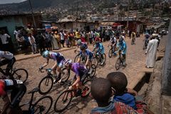 Strach osekal rwandské MS, Češi ho řešili rok. Vuelta? Zatýkat a trestat, říká trenér