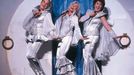 Z muzikálu Mamma Mia!, jemuž dala název stejnojmenná ikonická píseň skupiny ABBA.