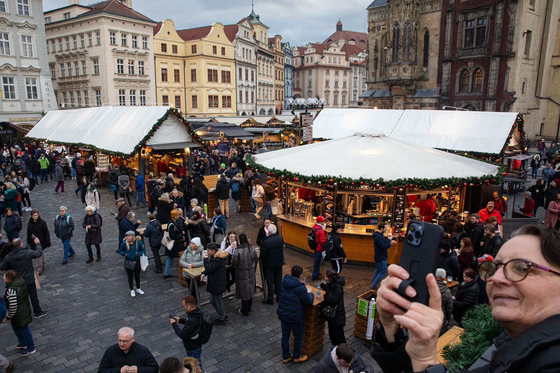 Vánoční trhy, Praha, Staroměstské náměstí a Václavské náměstí