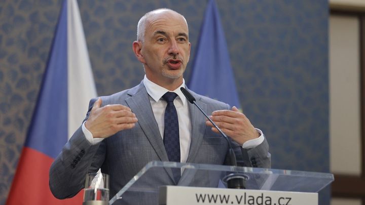 Bek je politický neumětel, takhle ministerstvo řídit nelze, prohlásil hejtman Kuba