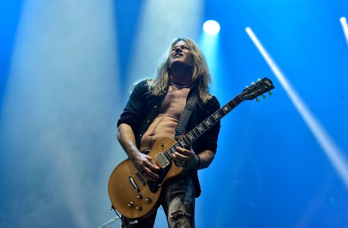 Kytarista Doug Aldrich z The Dead Daisies.