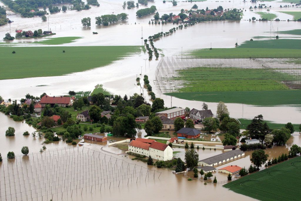 Letem nad zatopeným světem