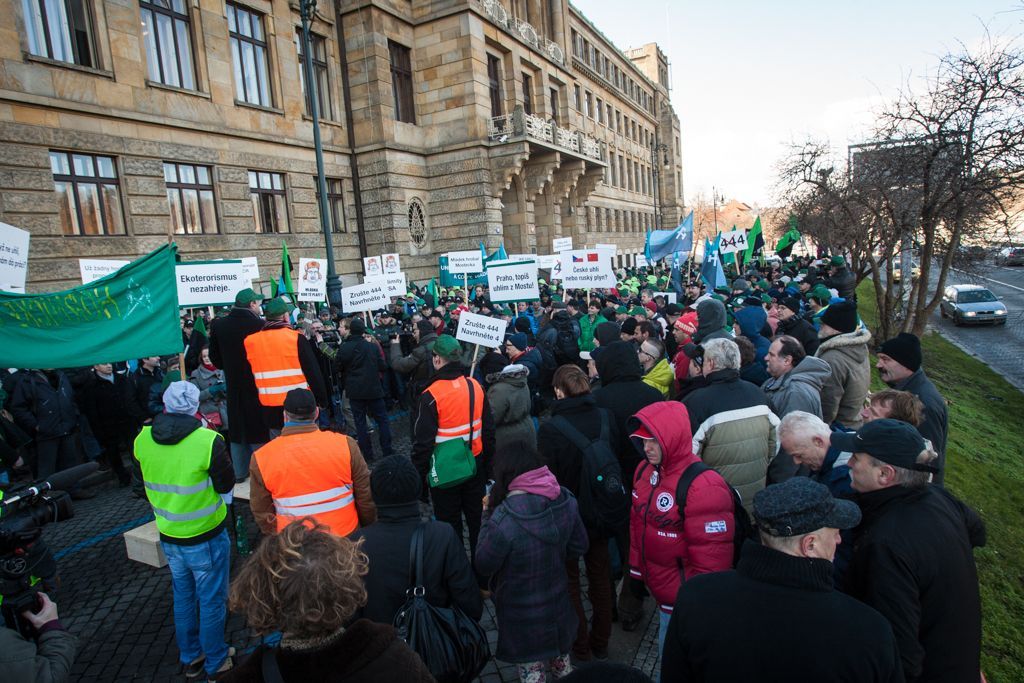 Demonstrace za prolomení těžebních limitů