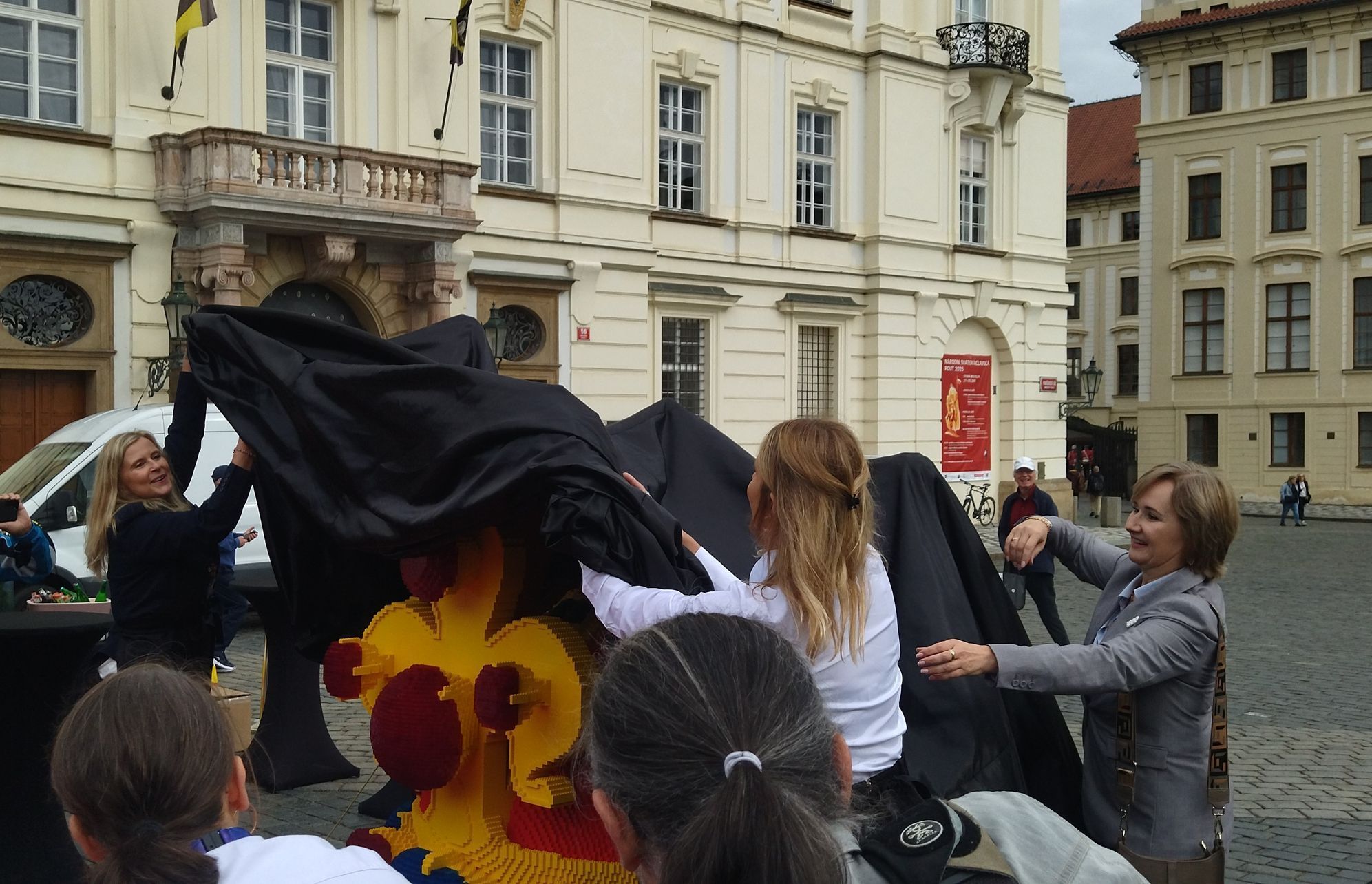 Svatováclavská koruna lego