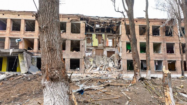 Rusové cíleně bombardují školy. Děti oblbují propagandou, říká ukrajinská poslankyně; Zdroj foto: ČTK