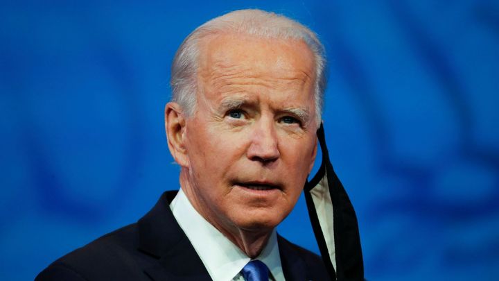 Můj prezident to není. Biden míří do Bílého domu, ale miliony Američanů ho neuznávají