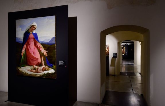 Na snímku z výstavy Jako host v Arcidiecézním muzeu je olejomalba na plátně Panna Maria adorující Krista od Františka Tkadlíka z roku 1823.