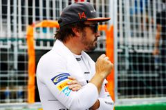 Pánové z FIA si asi dali pivo, hřímal v Monze nespokojený Alonso