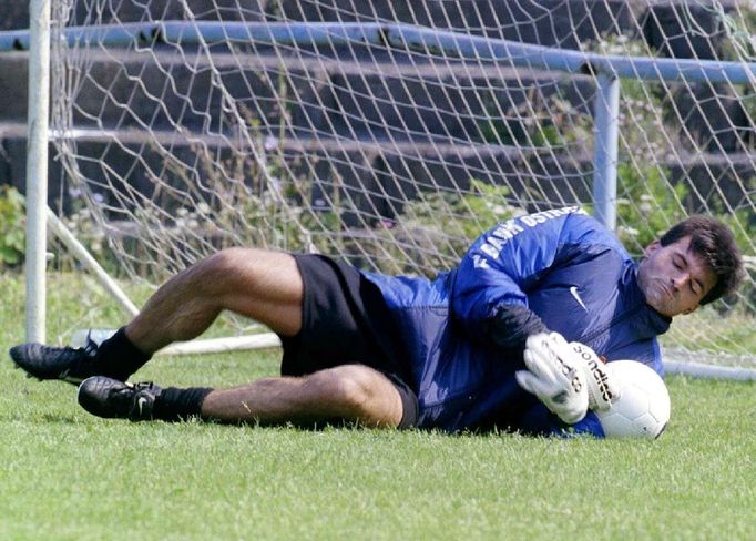 Pavel Srníček (1998)