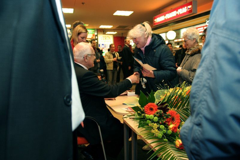 Autogramiáda Václava Klause