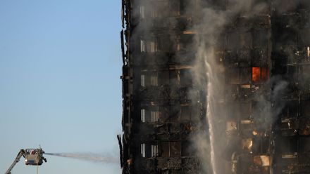 Všude byl slyšet křik. Svědci popisují ohnivé inferno v Londýně