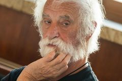 Snímky umírajících a jejich blízkých. Fotograf Štreit vystavuje v Uherském Hradišti