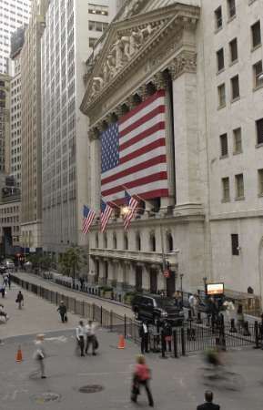 Burza na Wall Street zažívá vrchol, index Dow Jones je na maximu