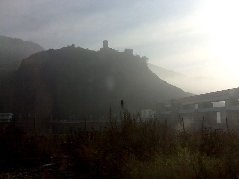 Podzimní mlha u hradu Střekov
