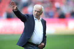 Bývalý fotbalista a trenér Cipro zemřel v 75 letech po dlouhé nemoci