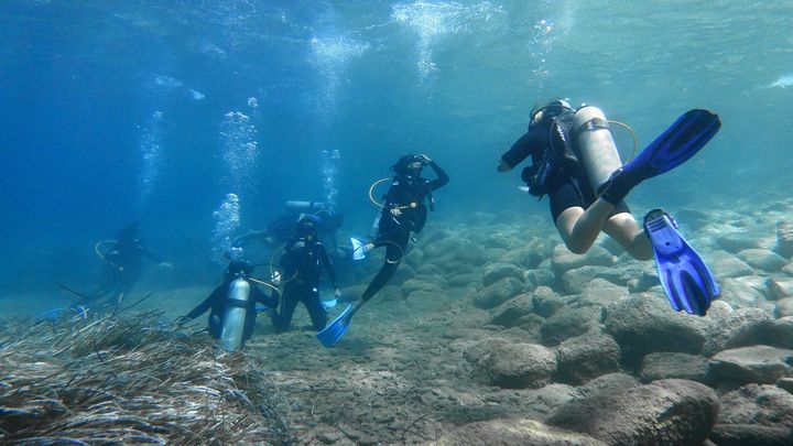 V Řecku utonul český potápěč, s kolegou prozkoumávali jeskyni na ostrově Karpathos
