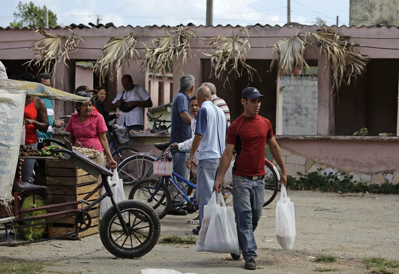 Fotogalerie: Dojemný příběh- Kubánec po 10 letech navštívil svého otce žijícího v USA
