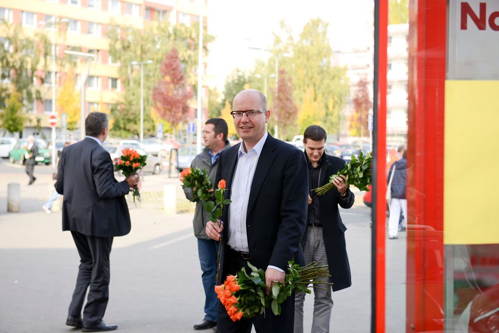 oranzova zare nad kladnem