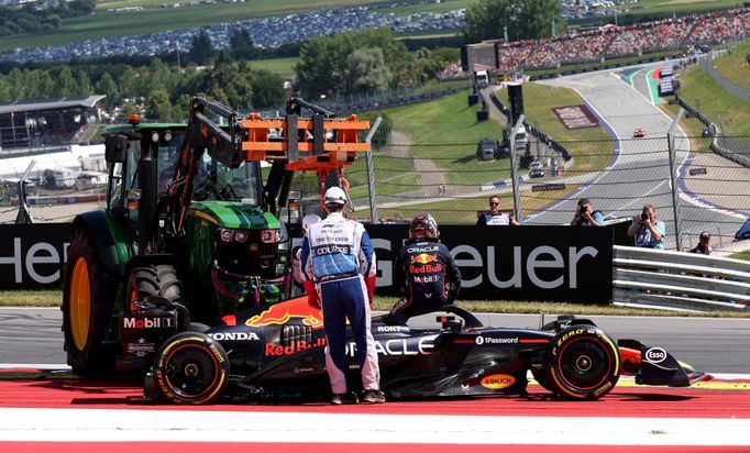 Kolize Maxe Verstappena, Red Bull a Andrey Kimi Antonelliho,.Mercedes ve VC Rakouska F1 2025 - Verstappen