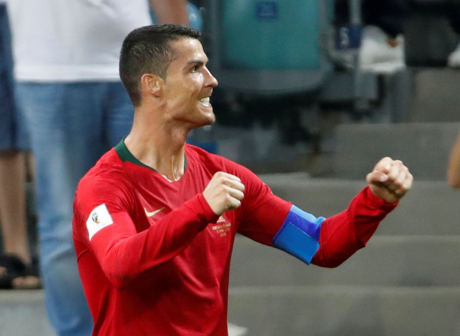Cristiano Ronaldo slaví svůj na 2:1 v zápase Portugalsko - Španělsko na MS 2018