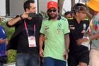 Poprask v Dauhá. Neymarův dvojník oklamal i ochranku a proklouzl dokonce na hřiště