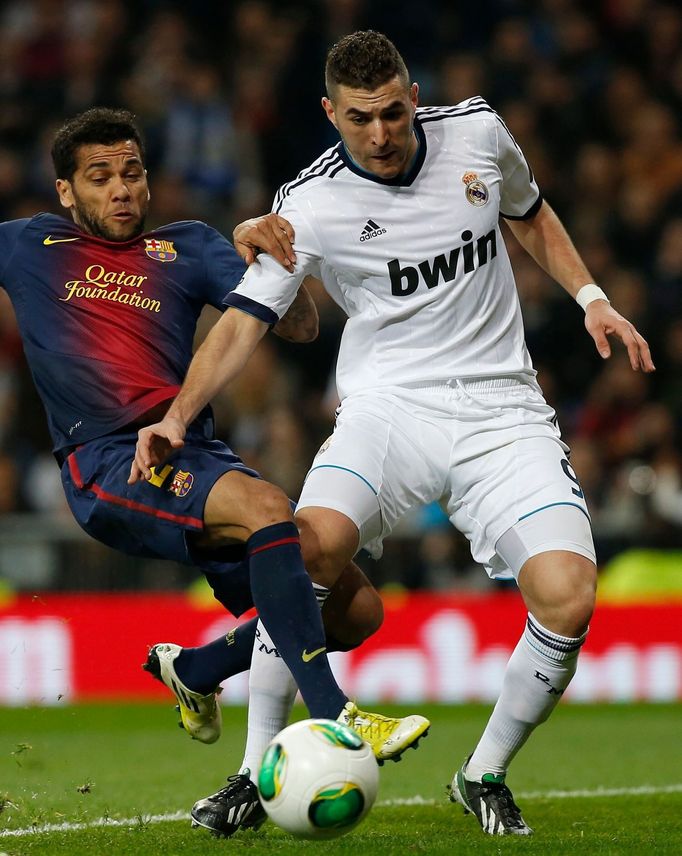 Real Madrid - FC Barcelona: Karim Benzema - Daniel Alves