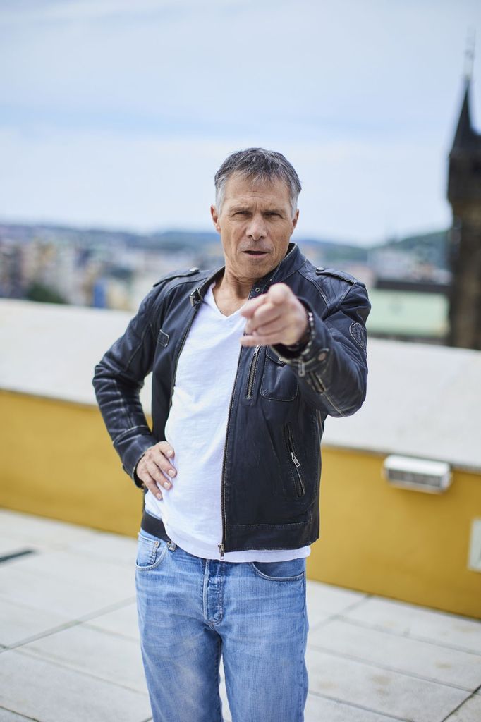 Snímek z dokumentu Janek Ledecký - Všechno bude fajn.